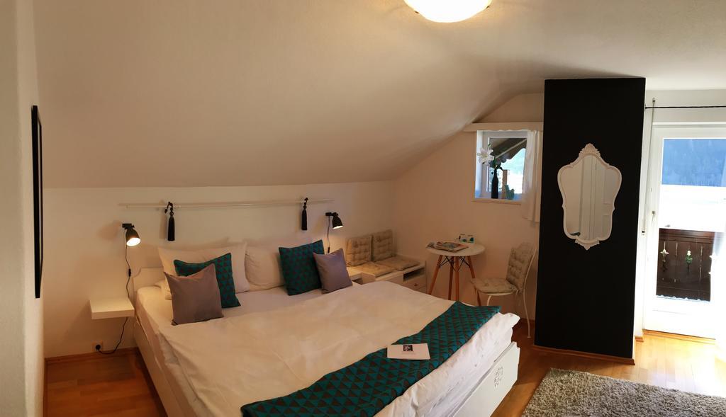 Hotel Haus Tirolerland à Oetz Extérieur photo